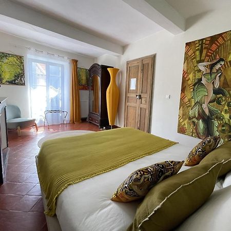L'Oiseau Bleu Suite Merle Bleu Roubia Экстерьер фото