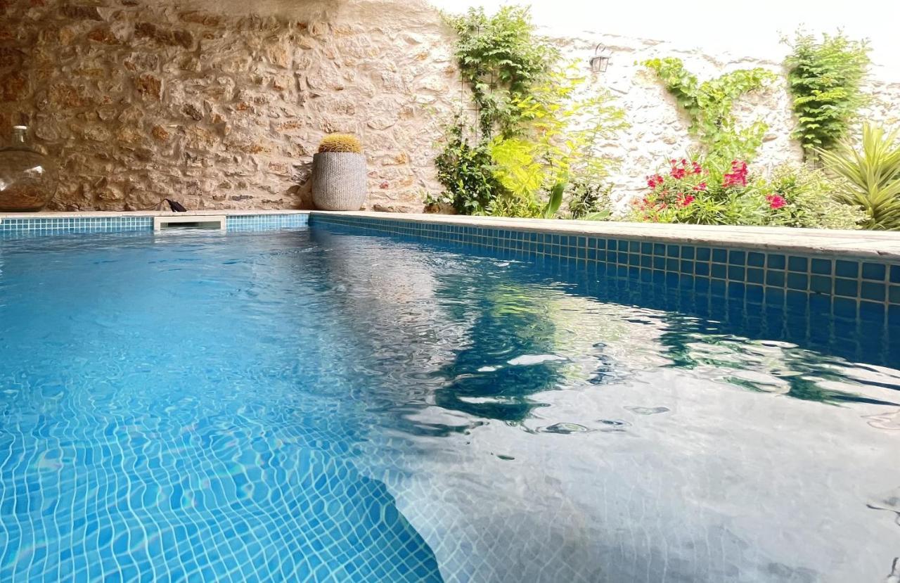 L'Oiseau Bleu Suite Merle Bleu Roubia Экстерьер фото