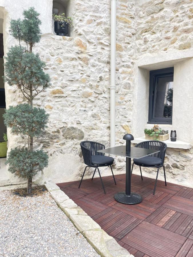 L'Oiseau Bleu Suite Merle Bleu Roubia Экстерьер фото