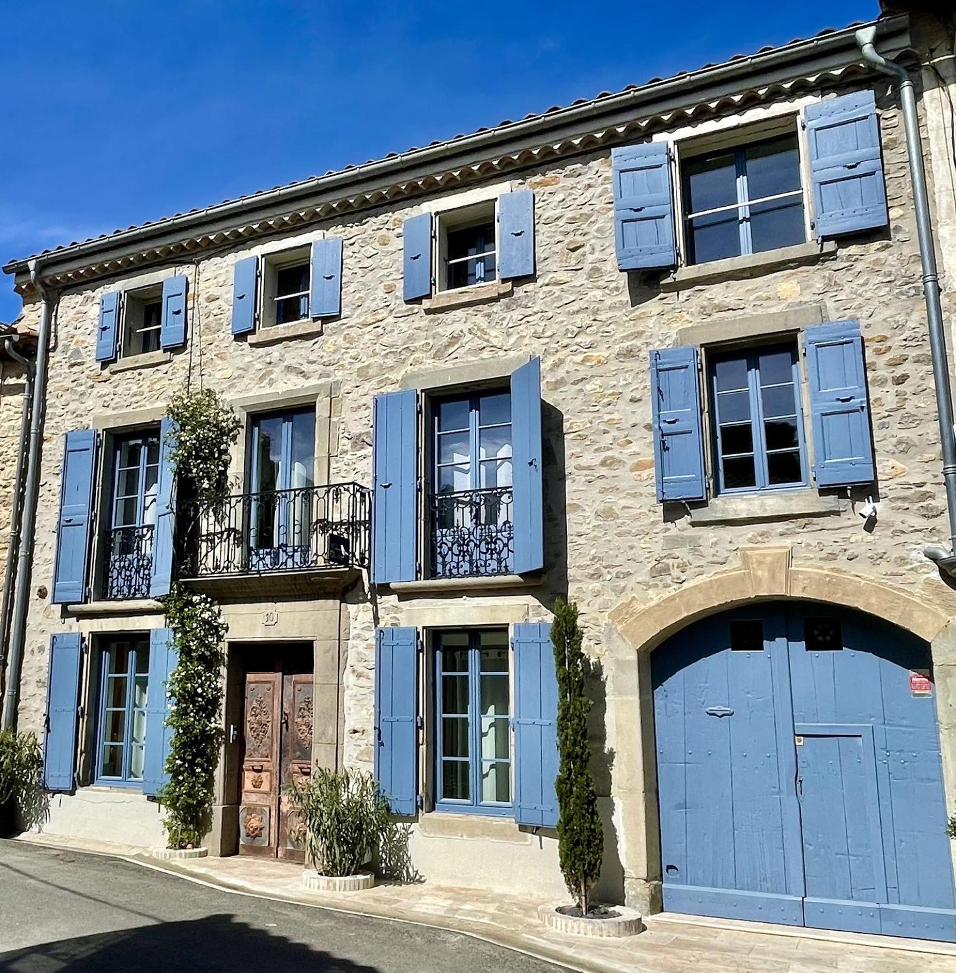 L'Oiseau Bleu Suite Merle Bleu Roubia Экстерьер фото